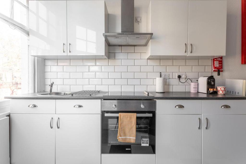 Glenmore Suites Лондон Екстериор снимка